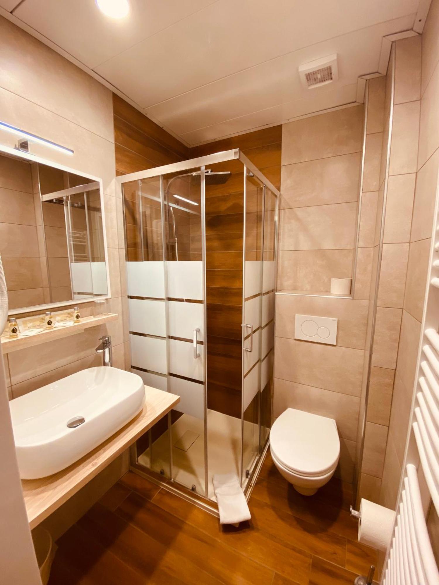 Muralto Hotel Garni Montaldi מראה חיצוני תמונה